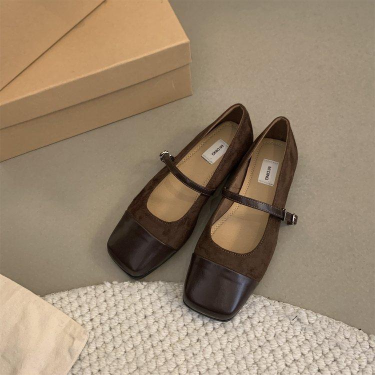 

French retro square head shallow mouth single shoes women s 2025 autumn and winter new evening breeze casual commuting flat Mary Jane shoes 40
