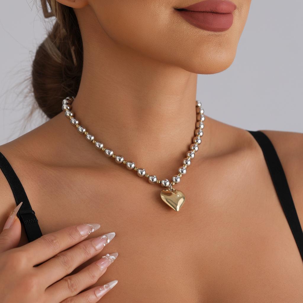European and American jewelry sweet and cool ins wind regular arrangement beaded necklace exaggerated glossy peach heart pendant collarbone chain