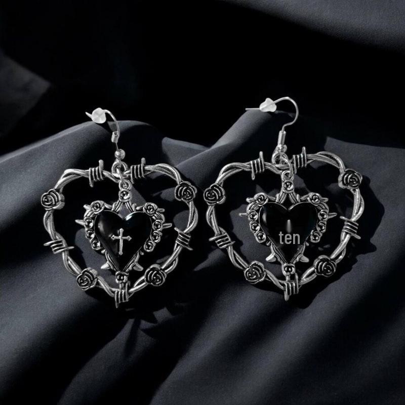 Gothic Punk Black Heart Shape Barbecue Magic Earrings