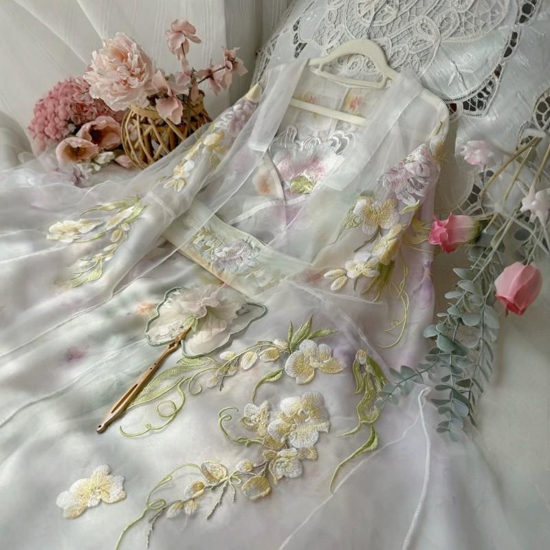 Elegant Hanfu Dress Set With Heavy Embroidery Wide Sleeves Gradient Design Wear Women