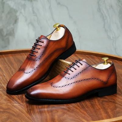 Britische Herren Business Schuhe Geschnitzter Block Mode Kleiner Quadratischer Kopf Poliert Handgefertigt Echtes Leder Oxford Schuh für Herren