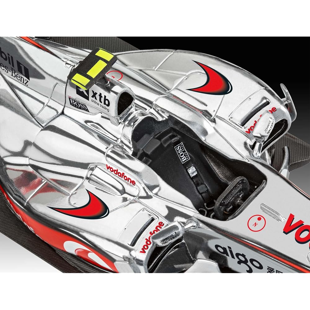 German Level German Level 1/24 McLaren Mercedes MP4-25 L. Hamilton R07096 Plastic Model