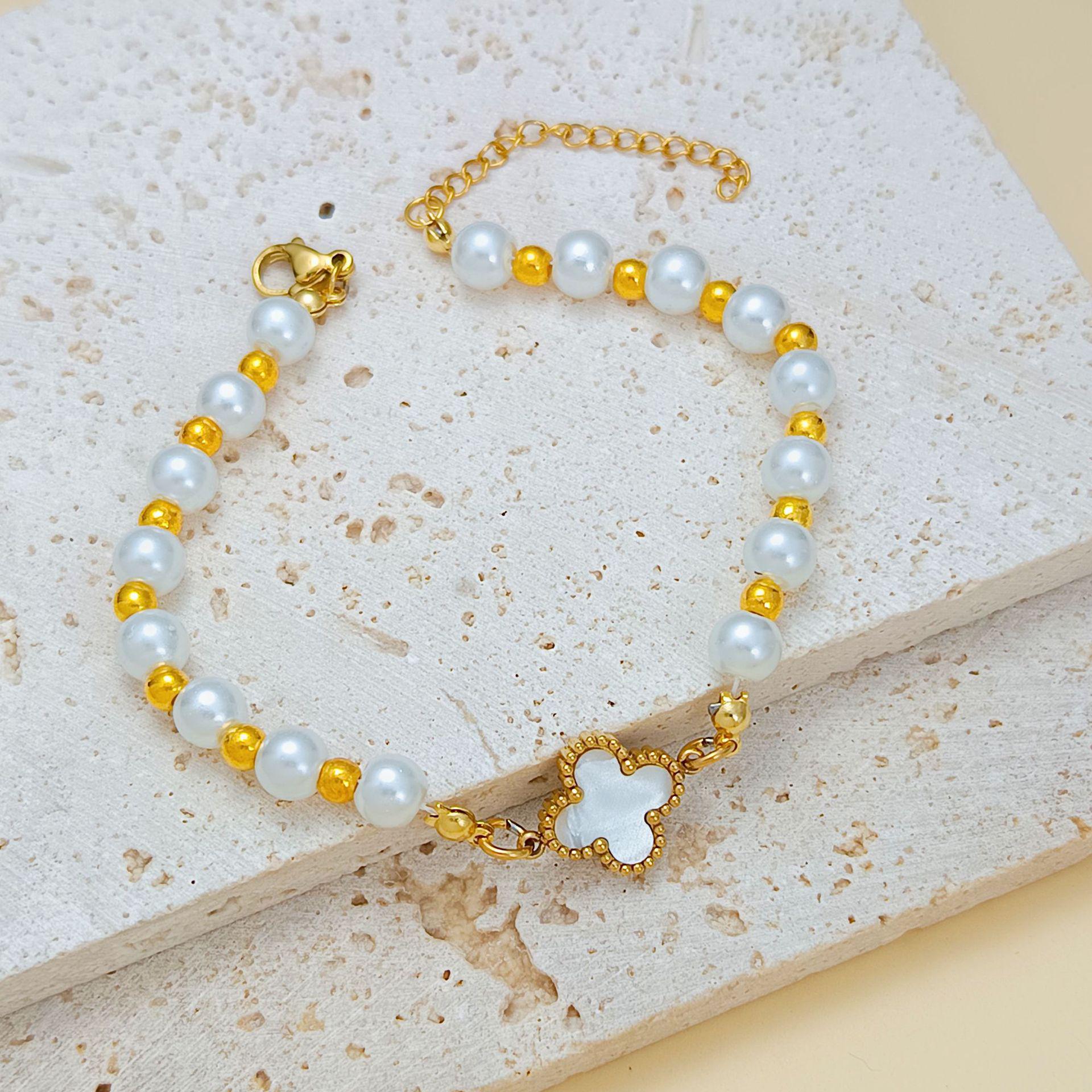 

Niche Women s Titanium Steel Pearl Bracelet - Cross-Border, Fade-Resistant, Minimalist Design