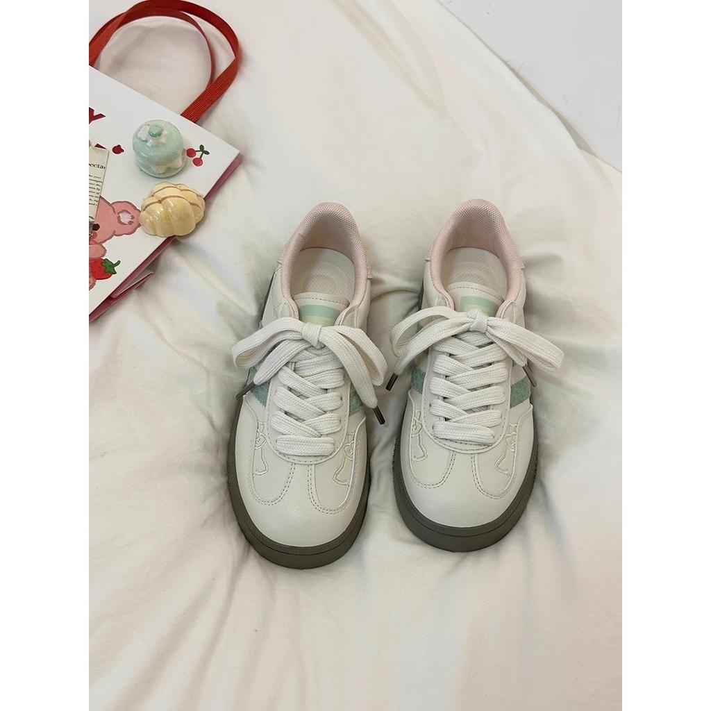 Niche guava color hello kitty shoes cute little white shoes schoolgirl summer versatile board shoes
