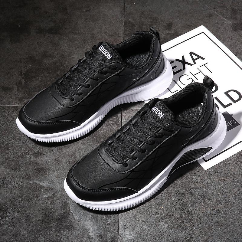 Модная спортивная обувь для бега для мужчин ультралегкая повседневная кожаная поверхность дышащая мягкая подошва универсальная повседневная обувь 39 чёрный 3449₽