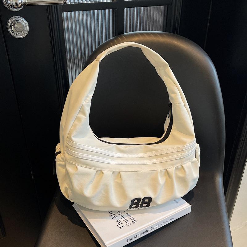 Women's Cloth Bag Fashion Sports Leisure Large Capacity Canvas Portable Shoulder Cloud Bag Female Student Lightweight Bag