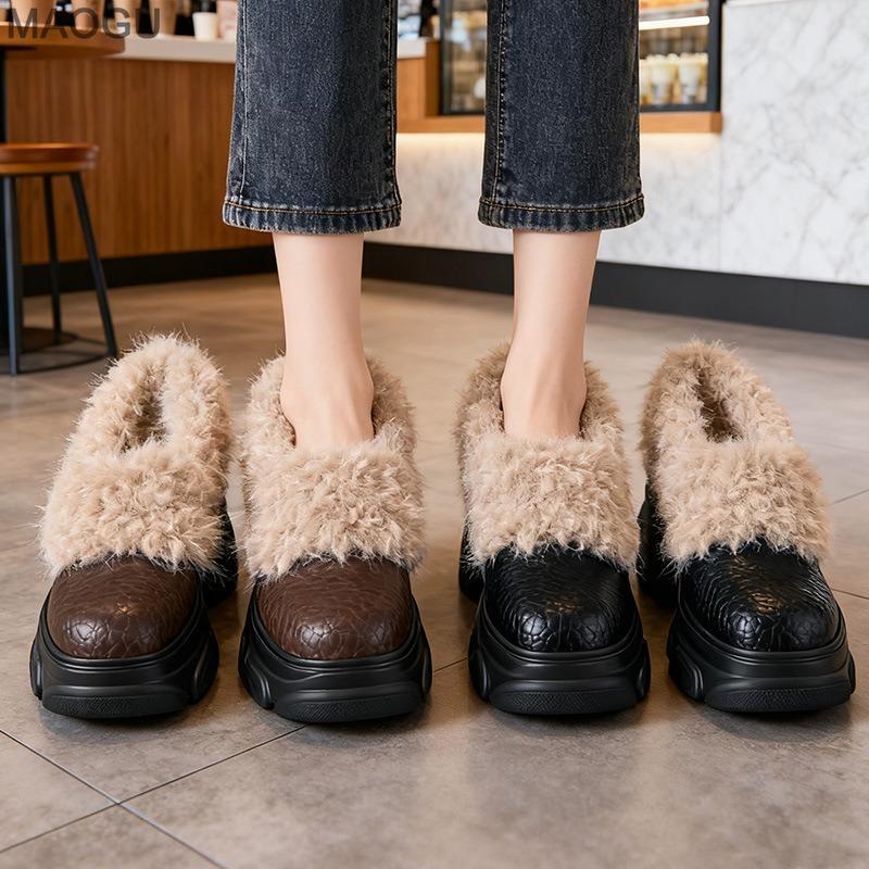 Winter Women Slip On Fur Loafers Platform Chunky Sole Plush Lined Warm Cotton Ankle Boots Casual Fashion Versatile Leather Shoes