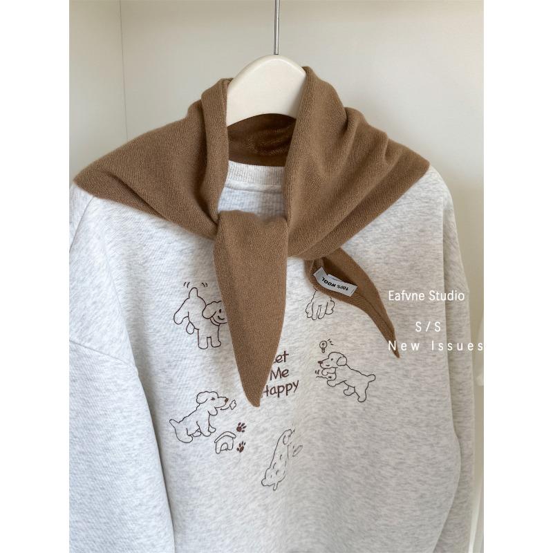 All Wool Knitted Triangular Scarf A Solid Color Versatile Shawl for Autumn and Winter  A Warm Shoulder Shield