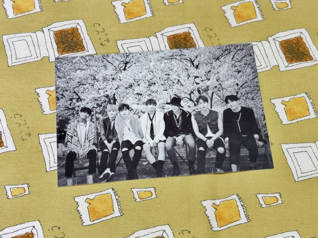 [ИСПОЛЬЗОВАН] BTS (Бангтанские мальчики) HMV Limited Открытка Hwayangyeonhwa