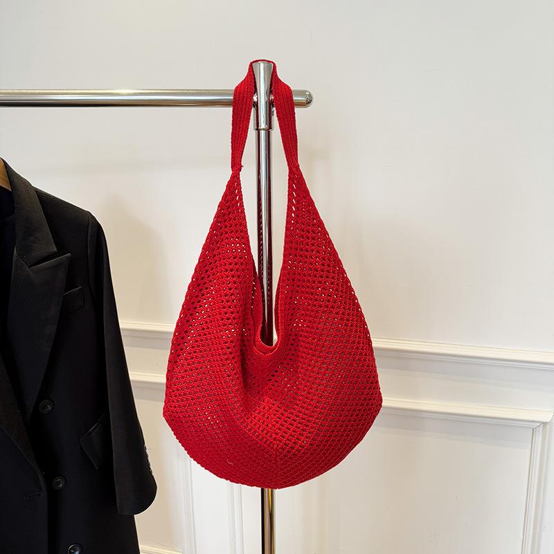 

Вязаная сумка-тоут большой вместимости на плечо под мышку 2025, персонализированная, для отдыха, зарубежный тренд, женская новая весенняя сумка красный