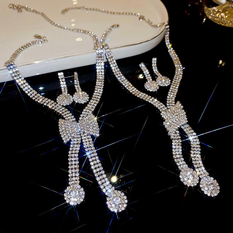 

2-Piece Luxury Geometric Bow Diamond Stud Earrings & Necklace Set for Women