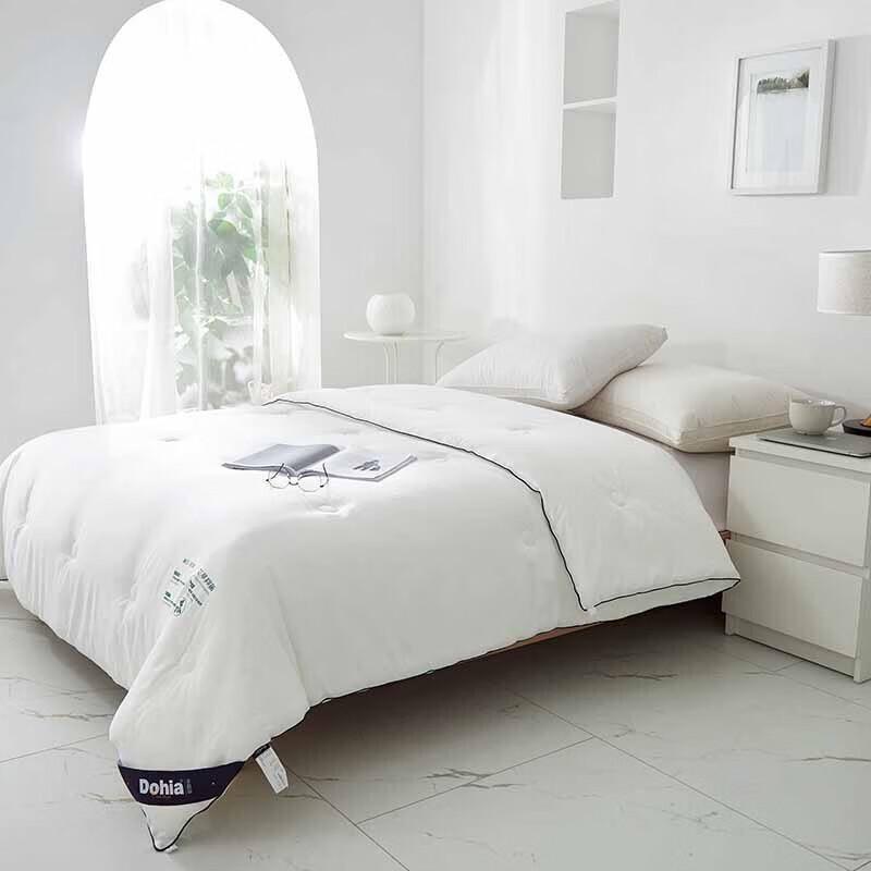 Dohia Mugwort Antibacterial 7-Hole All-Season Fiber Quilt