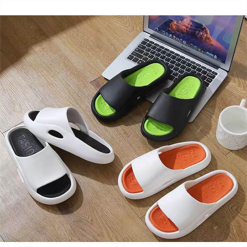 Men's Non-Slip Korean-Style Summer Slippers: Fashionable, Versatile, Casual, and Comfortable Thick-Soled Footwear for Home.