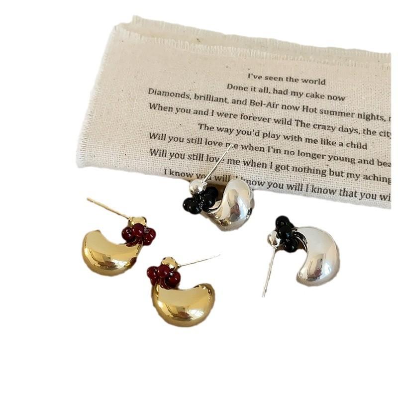 Niche High-End Bean Metal Stud Earrings Femininity Unique Personality Fashion Commuting Elegant Versatile Earrings
