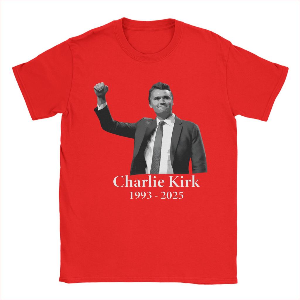 Man T Shirt REST IN PEACE Charlie Kirk 1993-2025 T Shirts Novelty Beach Tee Shirt Y2K Casual Casual Pure Cotton Tops Plus Size