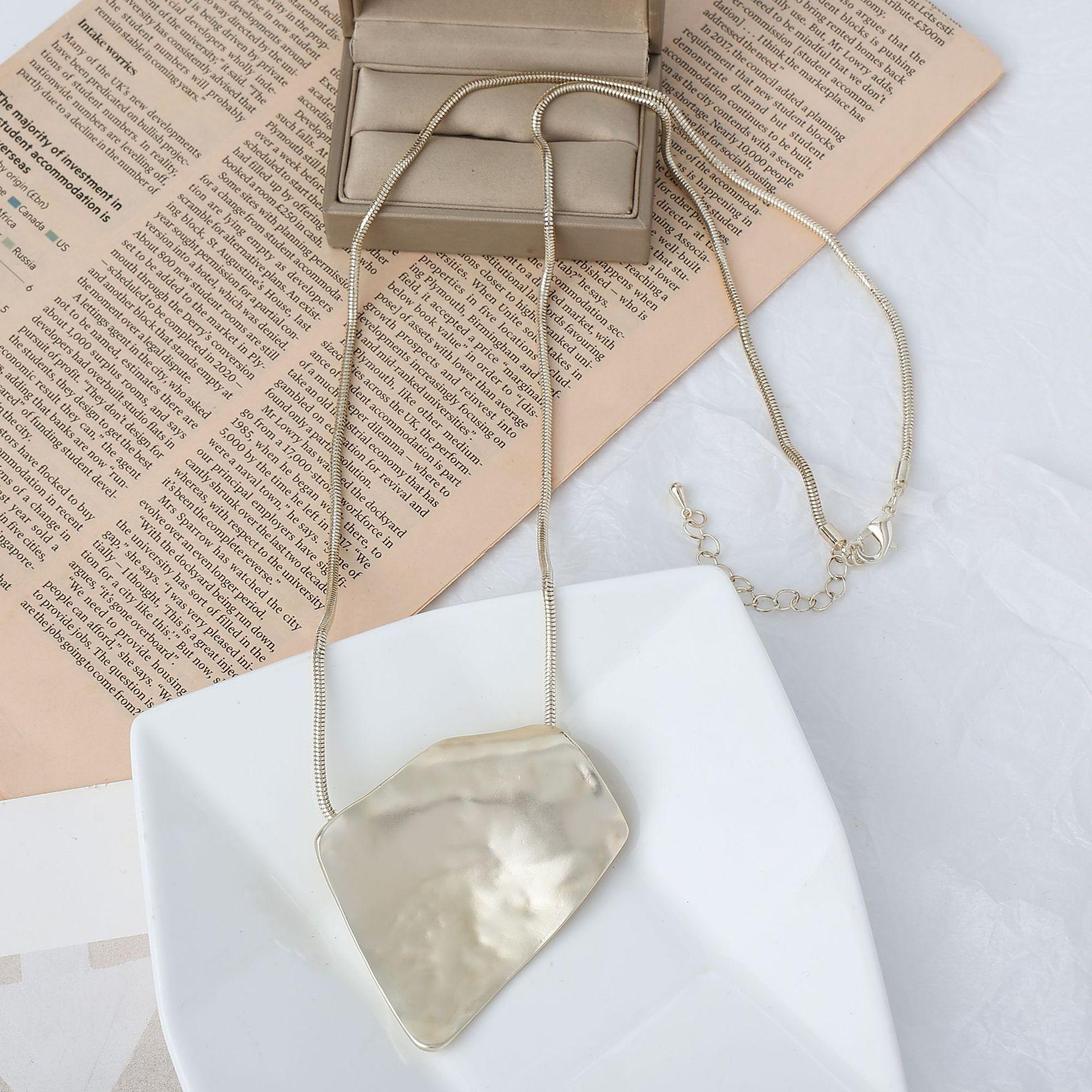 Accessories Vintage Long Necklace Geometric Premium Pendant Ladies Sweater Chain