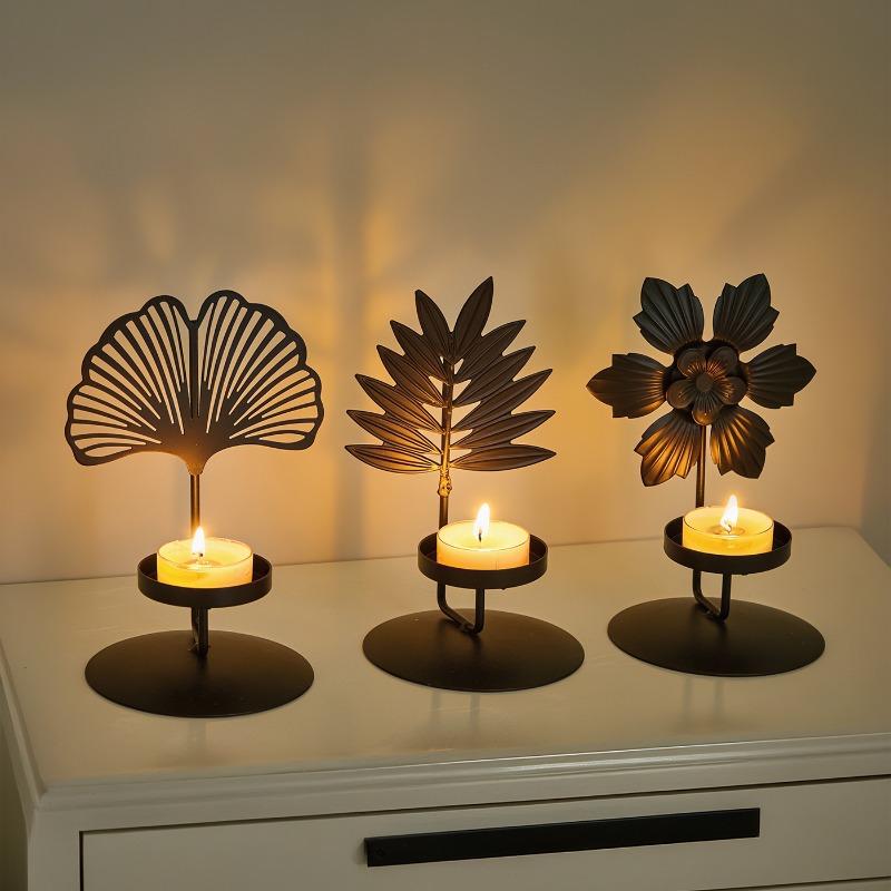 Portacandele in Ferro, Un Semplice Oggetto Decorativo per il Soggiorno, Un Romantico Accessorio per la Cena a Candele e Decorazione per il Tavolo da Pranzo