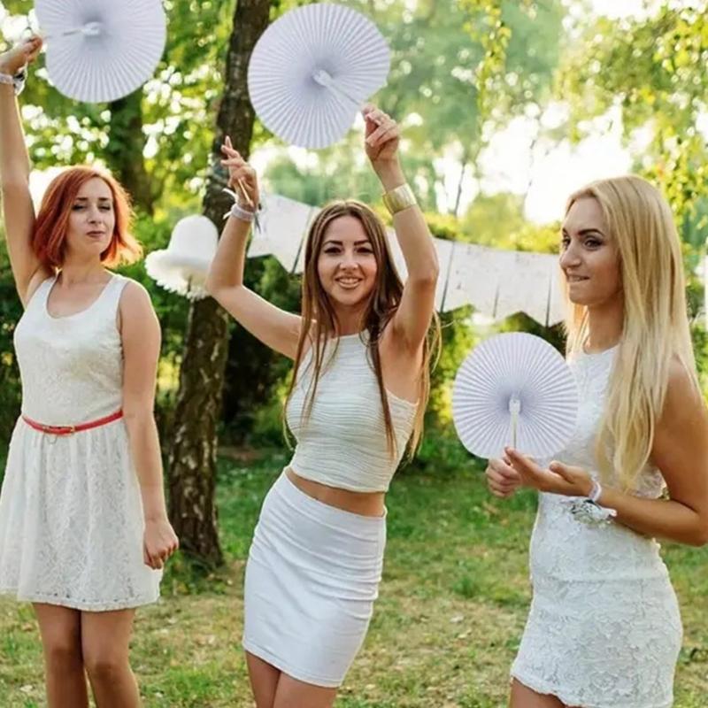 Ślubne wachlarze papierowe składane malowane w kształcie serca okrągłe wachlarze papierowe upominek na przyjęcie na piękne ślubne akcenty