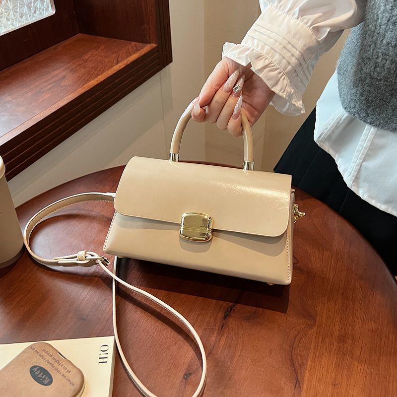 High-End 2025 Retro Handbag: Versatile Small Square Shoulder & Crossbody Bag