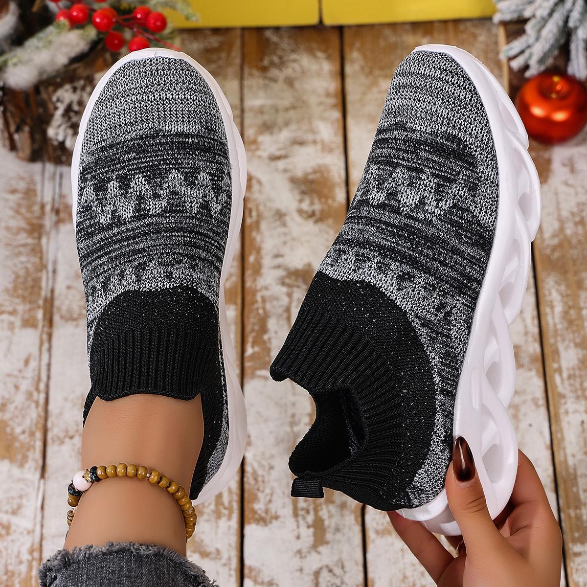 

Fashion Women Sneakers Summer Fashion New Mesh Sneakers Women Wear-resistant Soft Sole Flat Walking Shoes Breathable Trendy Sneakers 35