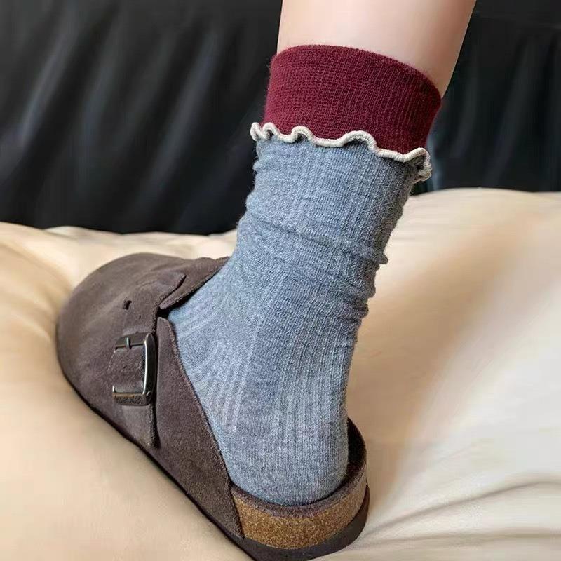Ladies Fall Fashion New Retro Color Collision Gentle Tube Pile Socks