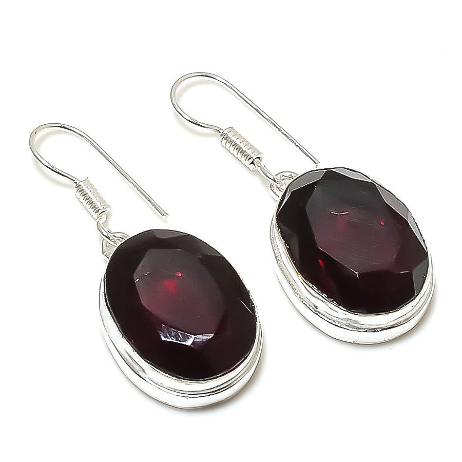 

Этнические ювелирные серьги ручной работы с драгоценным камнем Мозамбикский гранат 1,46 дюйма SR-7785