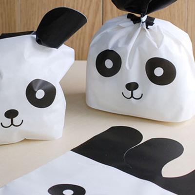 Pakowanie prezentów – Torby i papier do pakowania