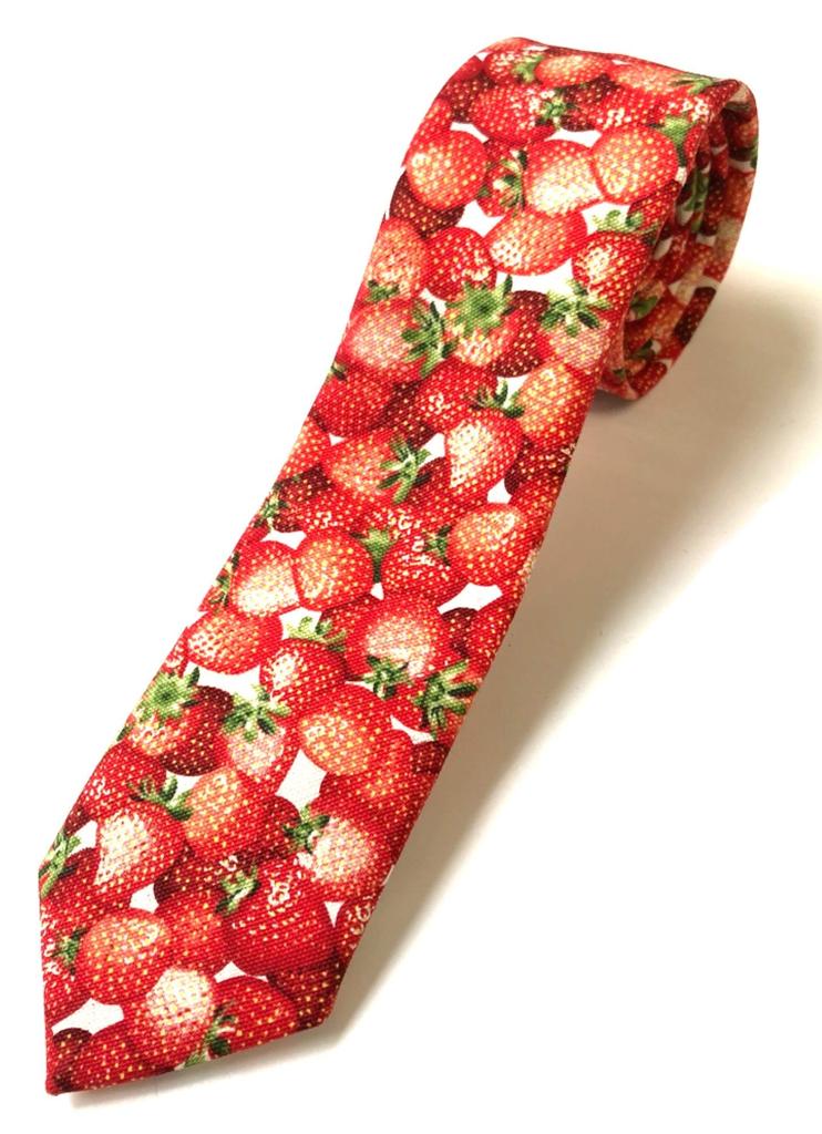 [HANG OVER] Made in Japan 6cm Strawberry Print Cotton Tie (White)