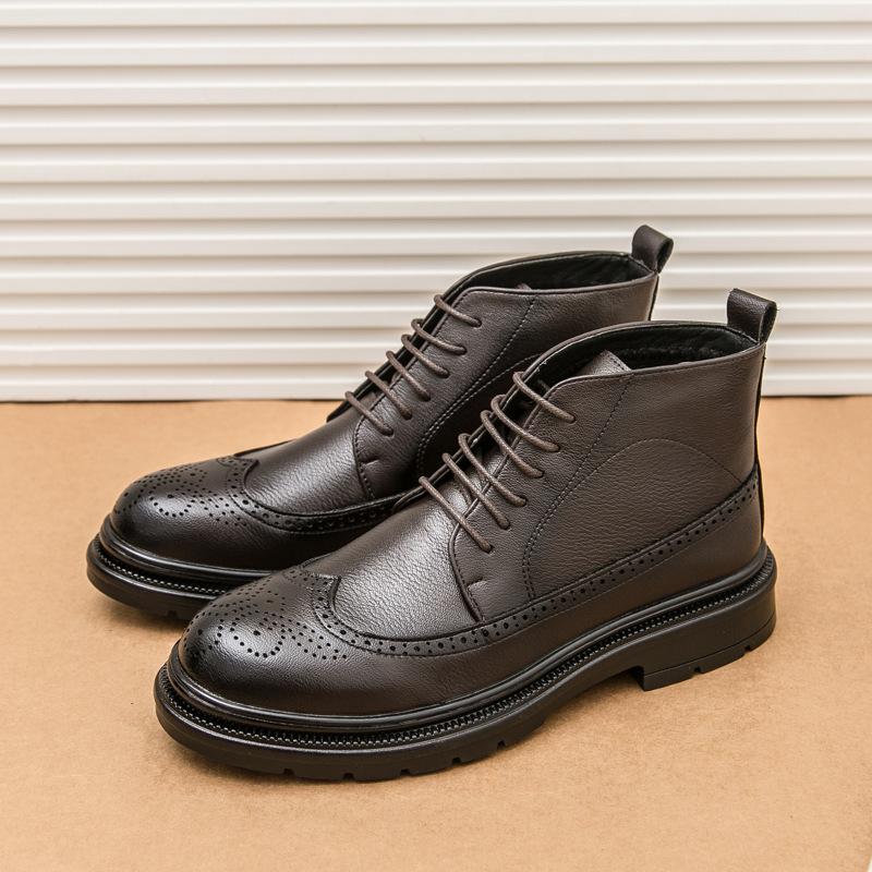 

Men s leather boots large size autumn and winter new men s Martin boots fashion trend Brock engraved leather shoes 45