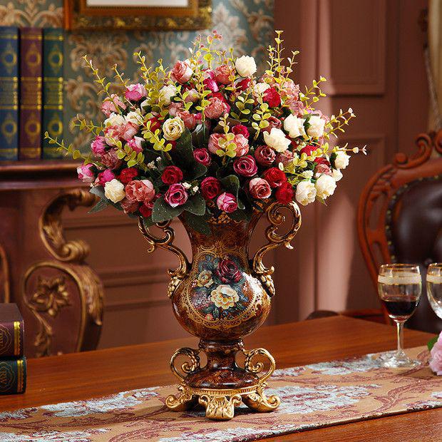 European and American Decorative Set: Fruit Bowl, Tissue Box, Ashtray, and Figurines for Living Room Coffee Table.