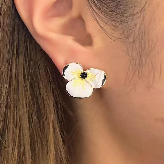 26 Colorful Glass Flower Earrings for Women Fragrant Grandma Light Luxury Fashion Earrings and Earrings