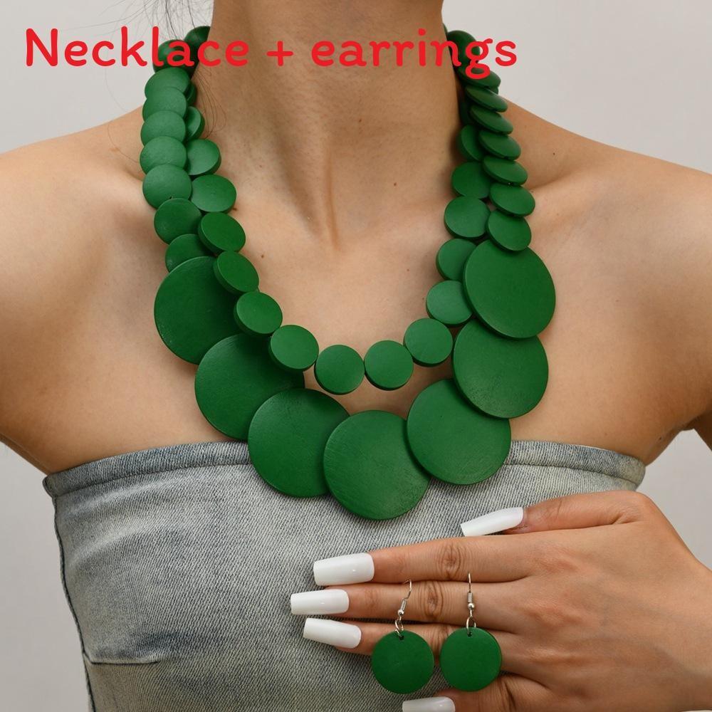 Artistic Jewelry Set With Wooden Beads And Floral Motifs For Winter Seasonal Collection Accessory