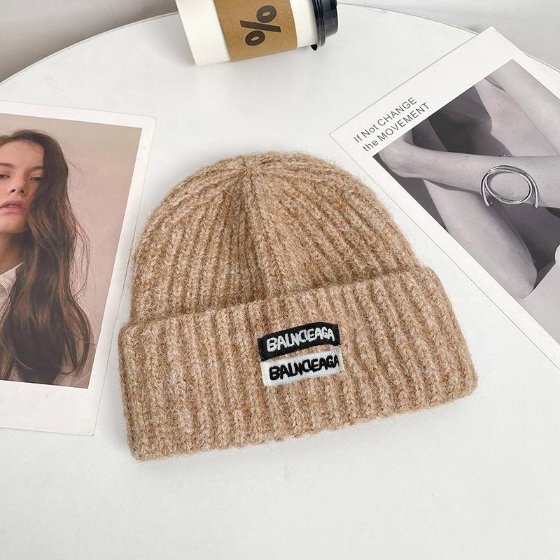 Cloth label letter knitted hat women's autumn and winter warm ear protection cycling cold hat couple versatile loose wool hat