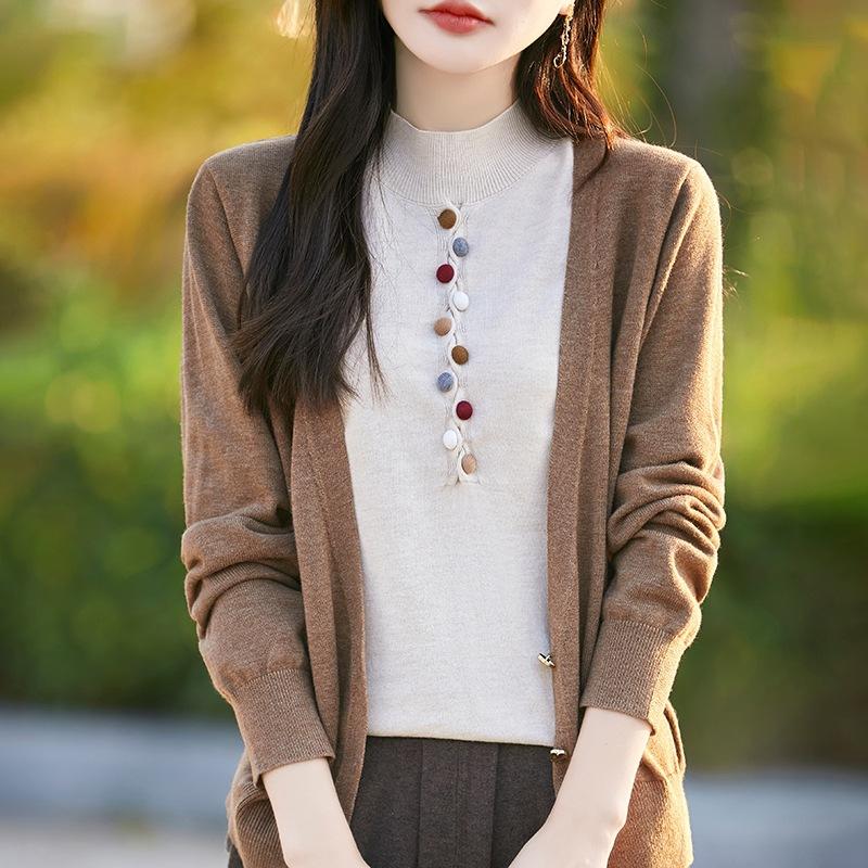 Spring and Autumn's New Semi-high Round-neck Long-sleeved, Color-blocking Design, Versatile Faux Two-piece Knitted Sweater