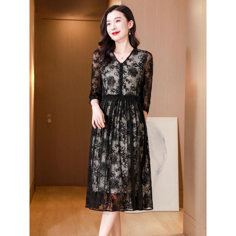 Summer New V-neck Silk Dress Embroidered Intellectual Fashion Mulberry Silk Dress Double Skirt
