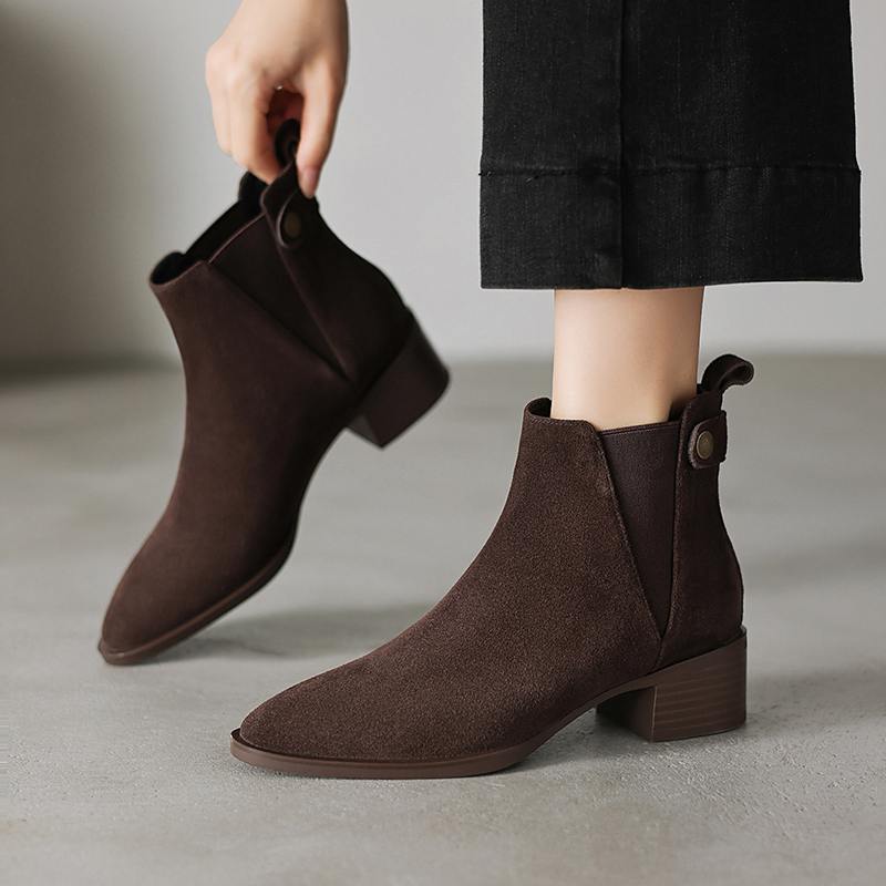 Krazing Pot Cow Suede Nubuck Winter Round Toe Chelsea Boots Med Heels Slip on Basic Design Metal Rivets Women Ankle Boots