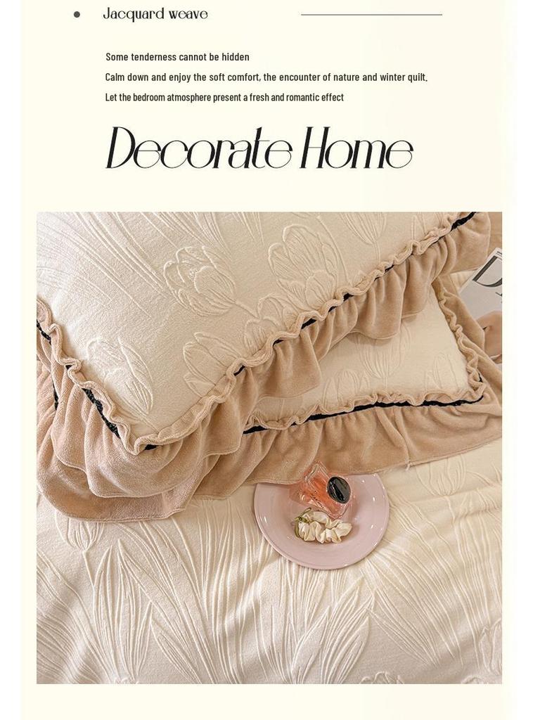 Luxury Carved Velvet Ribbon Lace Four-Piece Set: Double-Sided Fleece Duvet Cover for Cozy Home Warmth