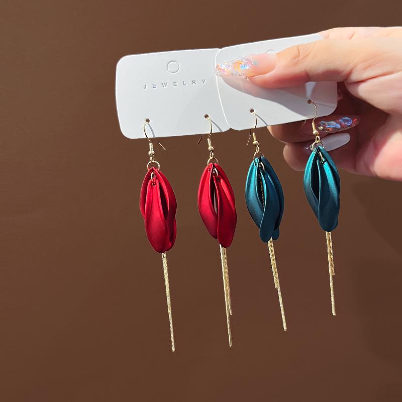 925 Silver Needle Golden Tassel Petal Earrings - Elegant, Versatile Celebrity-Inspired Design