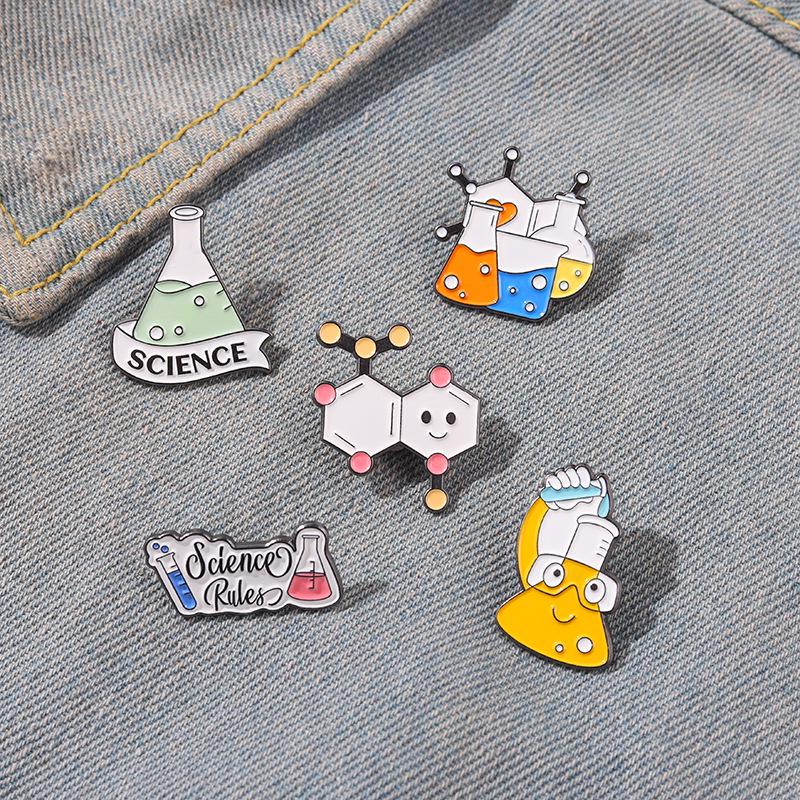 Chemical Lab Test Tube Alloy Paint Brooch – Popular European & American Design
