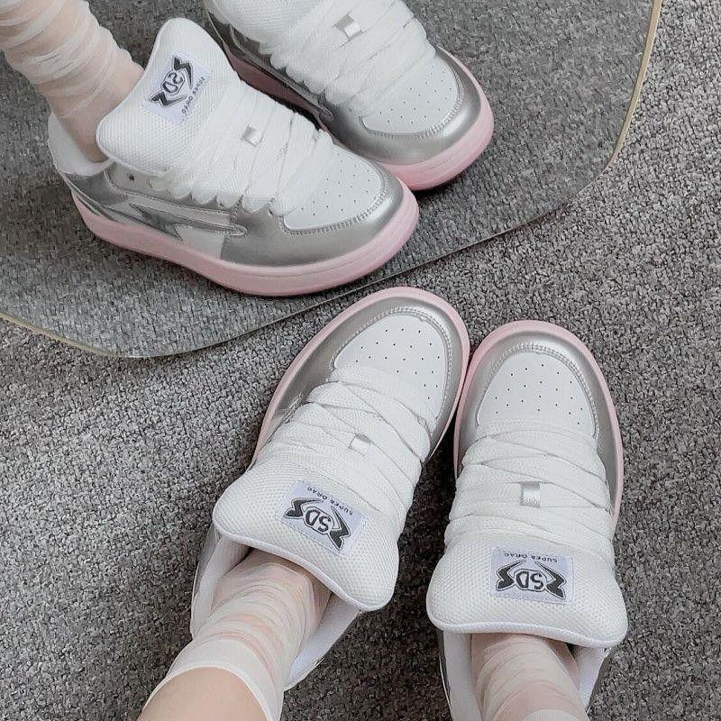 2025 Blitz neue Board-Schuhe modische hoher Wert Originalschuhe Damen Retro Brot Nische vielseitige Sport- und Freizeitschuhe