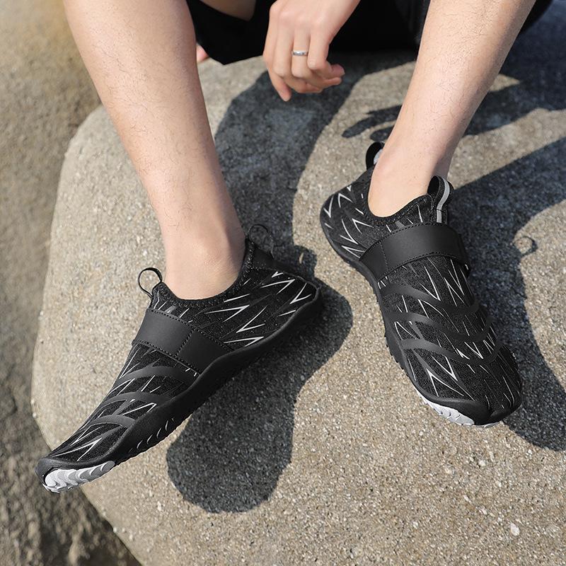 

Lightweight Non-Slip Water Shoes for Couples – Soft Sole Outdoor Beach & Hiking Sneakers 35
