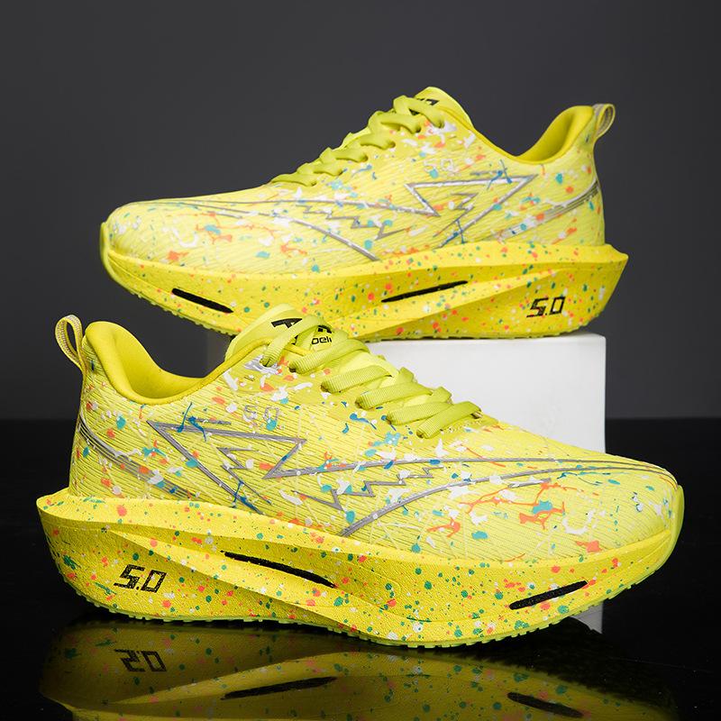 Scarpe alla moda di taglia grande ammortizzanti per la corsa autunnali traspiranti con suola spessa suola morbida scarpe sportive da basket da corsa