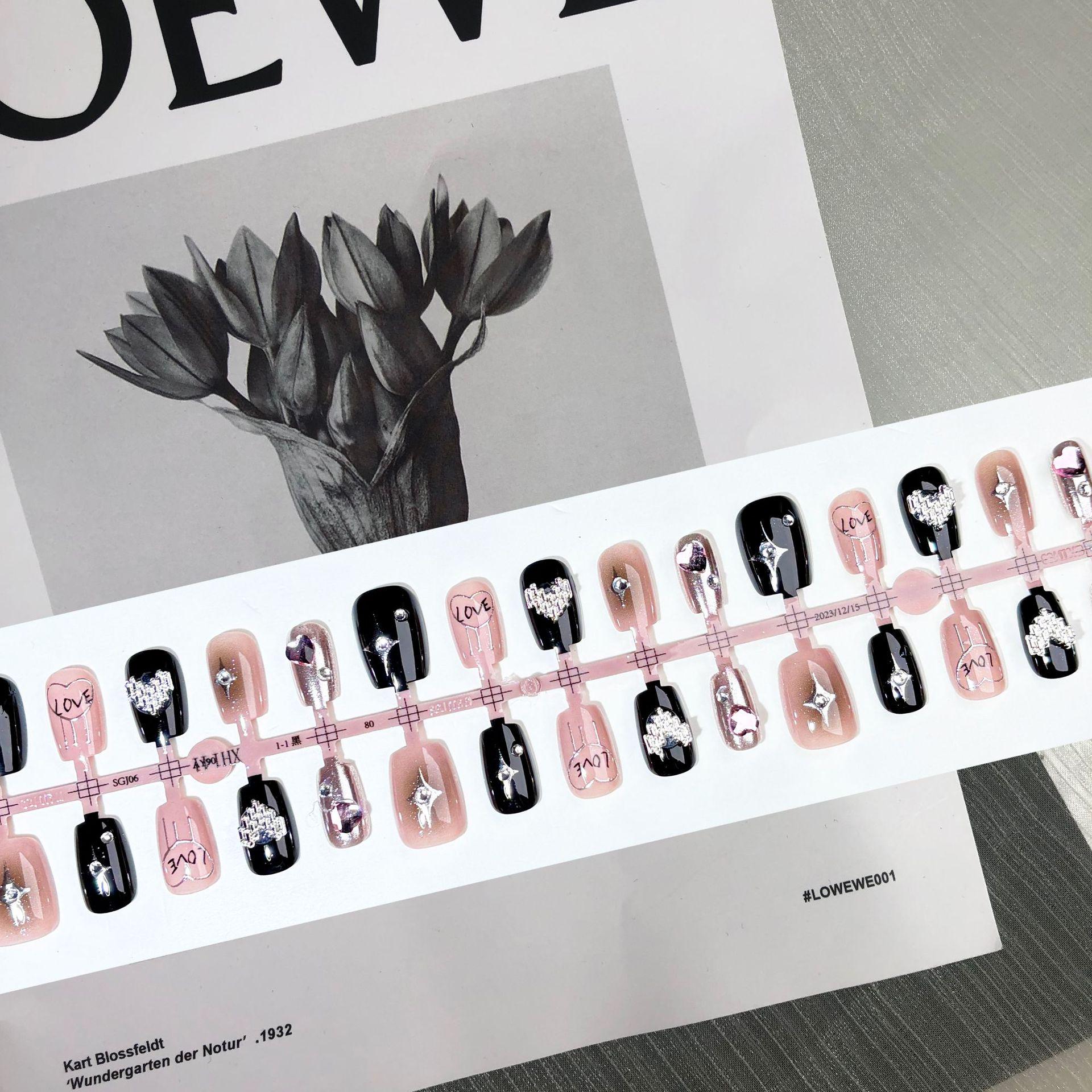 

Накладные ногти Blackpink Y2K: Сладкий и острый цветовой блок в черно-розовых тонах, 3D дизайн со стразами, 30 штук