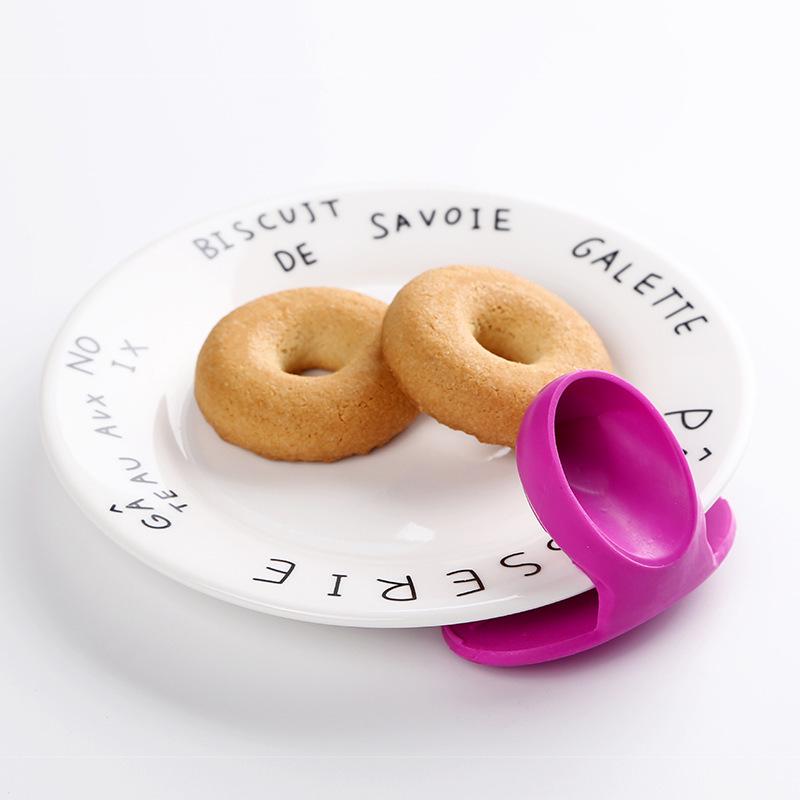Silicone Heat-Resistant Bowl and Plate Clip for Microwave Ovens