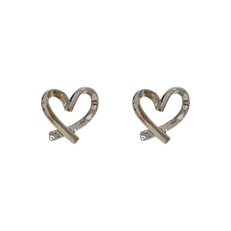 "Korean Simple Fashion Alloy Heart Earrings for Women"