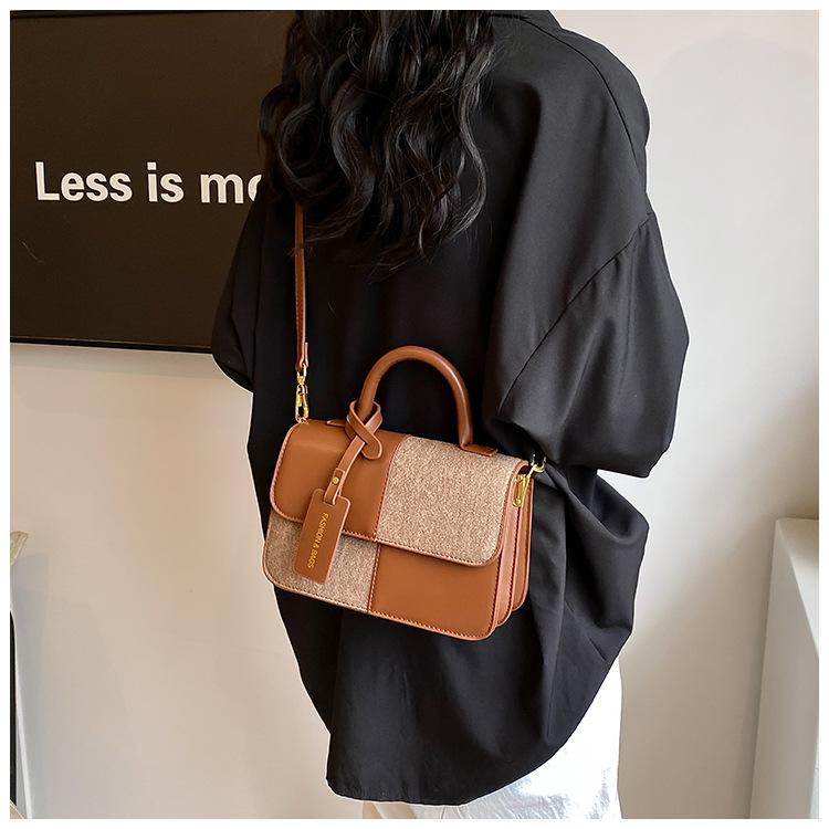 

Niche design handbag new simple contrasting color messenger bag fashionable retro small square bag premium shoulder bag women s bag one size fits all коричневий