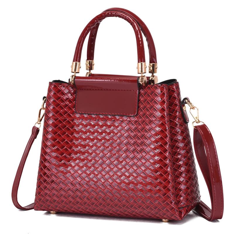 Versatile women's handbag Fashion women's big bag New temperament women's bag Trendy woven shoulder messenger bag