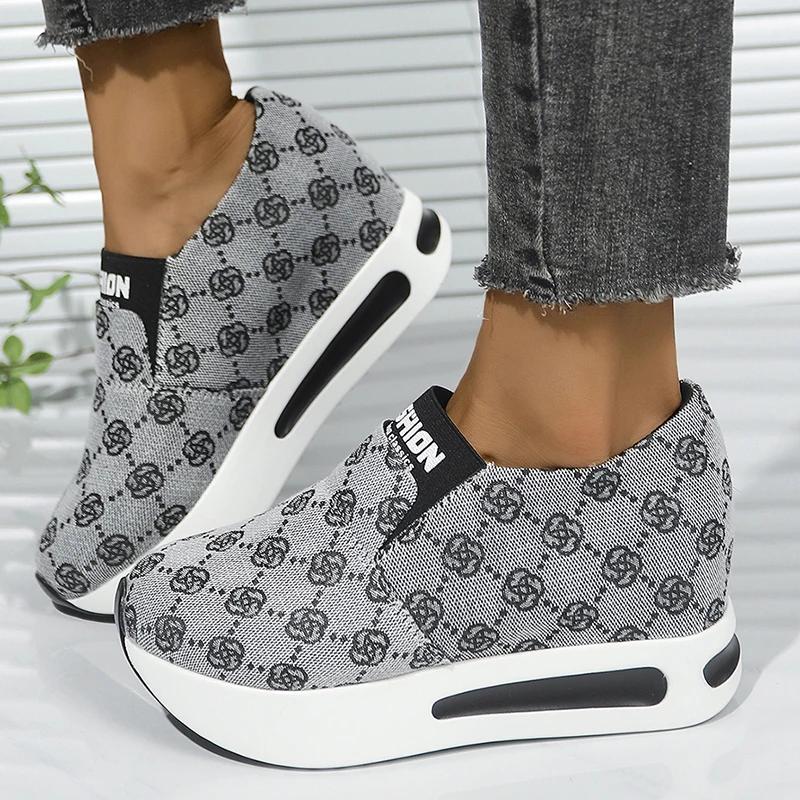 Fashion Vintage Old Flower Thick Bottom Loafers Women Chunky Platform Slip On Casual Shoes Woman Plus Size 42 Height Increasing Sneakers