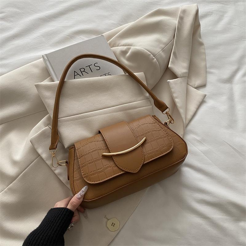 Popular New Simple Niche Design Women's Bag Fashion Shoulder Underarm Bag Embossed Small Square Bag Messenger Bag