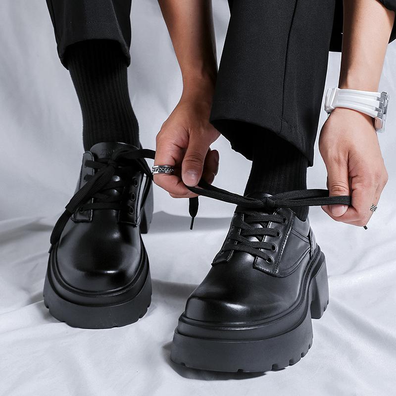 Svarta herrskor med tjock sula av hög kvalitet Mångsidig modedesignerstil Bröllopsfest Utomhusfritid Höjdhöjande skor